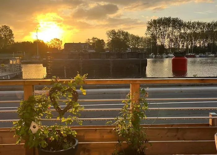 Maison Vu Sur Le Port *